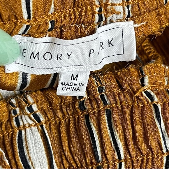 5/$20
Emory PARK golden yellow striped pant - Picture 4 of 6